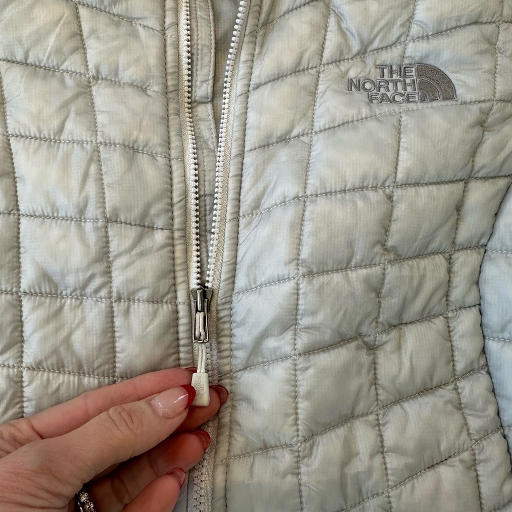 The North Face Eco Thermoball Down Puffer Jacket - Picture 5 of 13